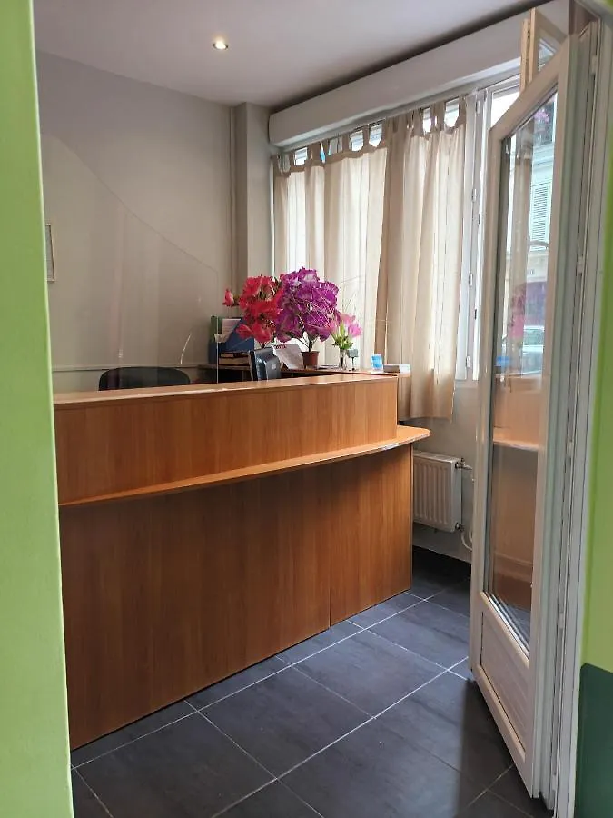 Azur Montmartre Hotel *