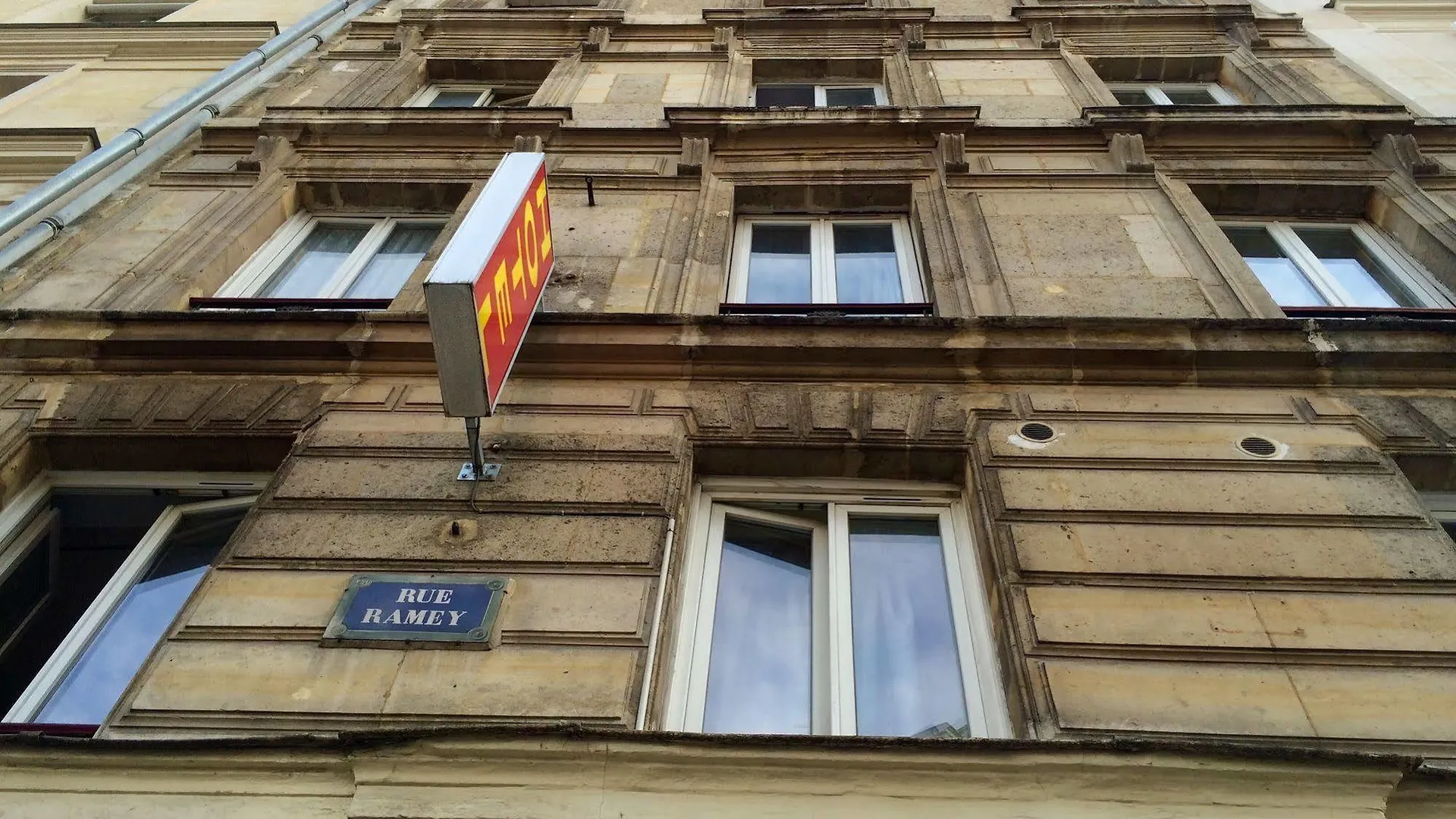 Azur Montmartre Hotel