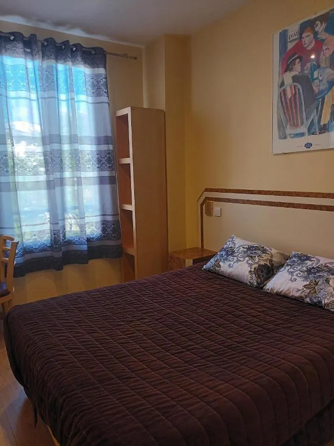 Azur Montmartre Hotell